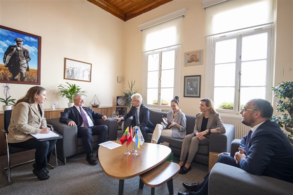 Başkan Vekili Özuslu: “Bütün dünyada ihtiyacımız olan şey barış”