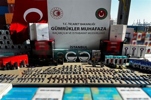 Ambarlı Limanı’nda farklı türde kaçak eşyalar yakalandı