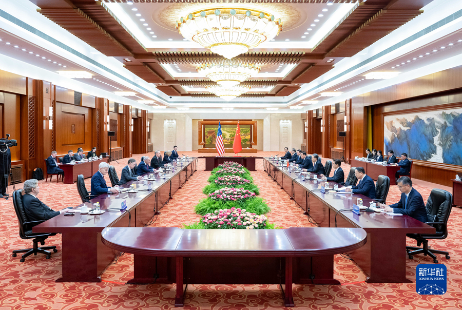 Zhao Leji ve Wang Yi, Chuck Schumer ile ayrı ayrı görüştü