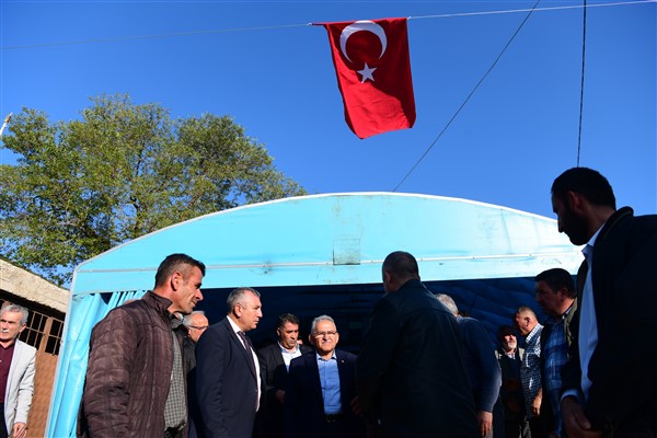 Akar ve Büyükkılıç’tan şehit Bozlağan’ın ailesine taziye ziyareti