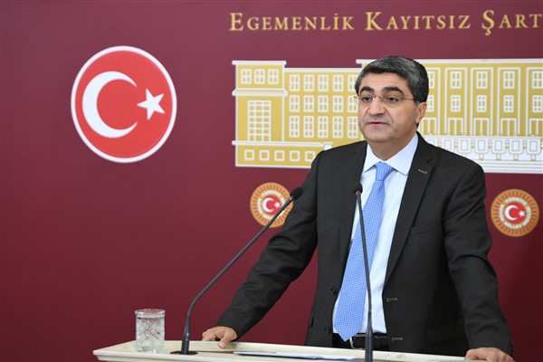 DEVA Partili Ekmen: “Limon üreticileri nasıl bu hale geldi?”