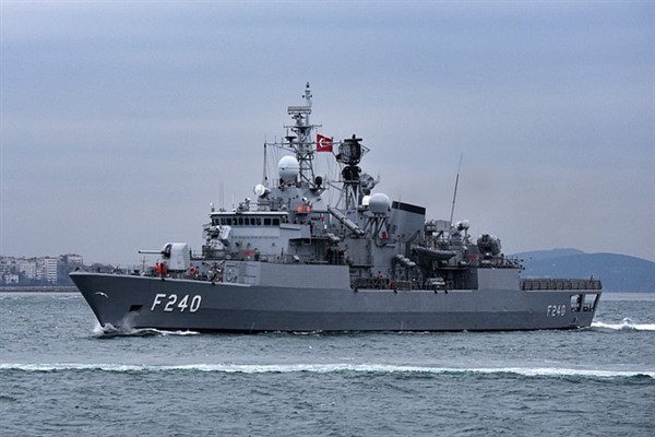 TCG Yavuz, Manevra Talimleri ve Denizde Akaryakıt Alma Yaklaşma Eğitimleri icra etti