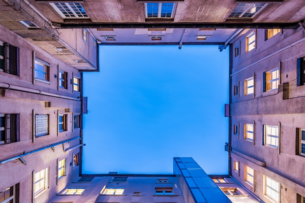 Bakan Özhaseki: “Gözümüz de gönlümüz de deprem bölgesinde”