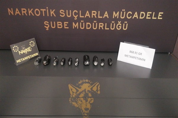 Rize’de bağırsaklarında uyuşturucu bulunan yabancı uyruklu 3 kadın tutuklandı