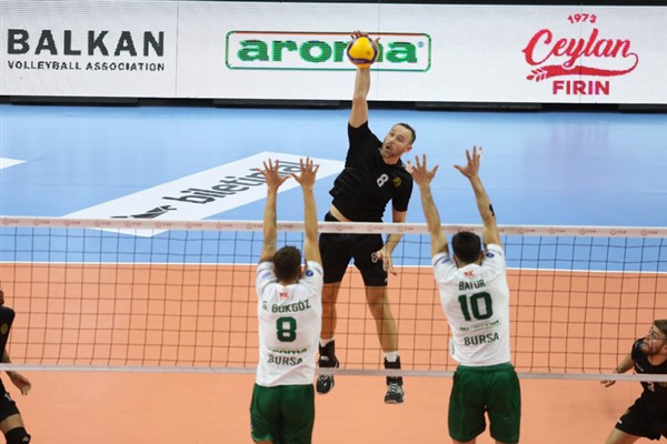 Bursa’nın Efeleri galibiyetle başladı