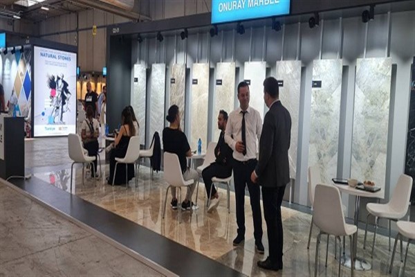 Ermaş’tan Marmomac’ta Tyana ve Spica çıkartması