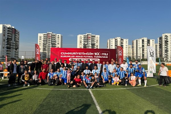 Cumhuriyetin 100. yılı futbol turnuvası yapıldı