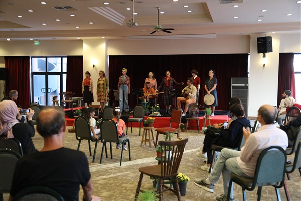 Gülten Akın şiirleri TÜYAP Kitap Fuarı’na konuk oldu