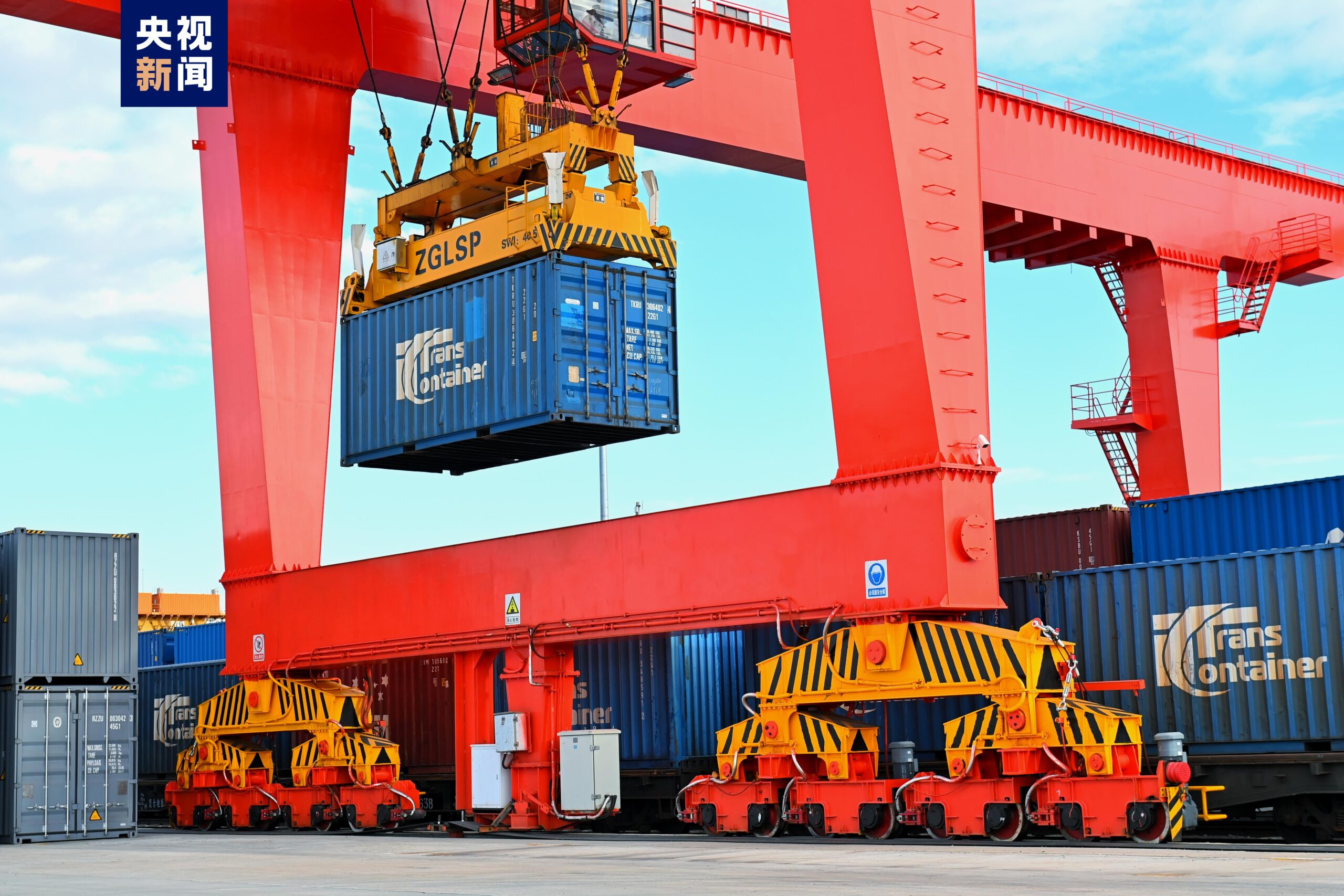 Doğu geçidinden geçen yük trenlerinin sayısı 4 bin 500’ü aştı