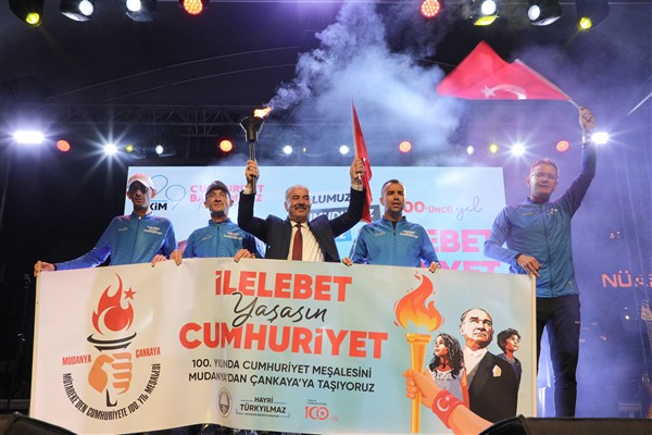 Cumhuriyet’in 100. yılı Mudanya’da coşkuyla kutlandı