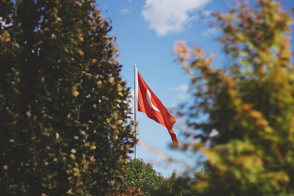 Yılmaz: “Cumhuriyet, Türk milletinin istiklal aşkıyla gösterdiği kahramanlığın eseridir”
