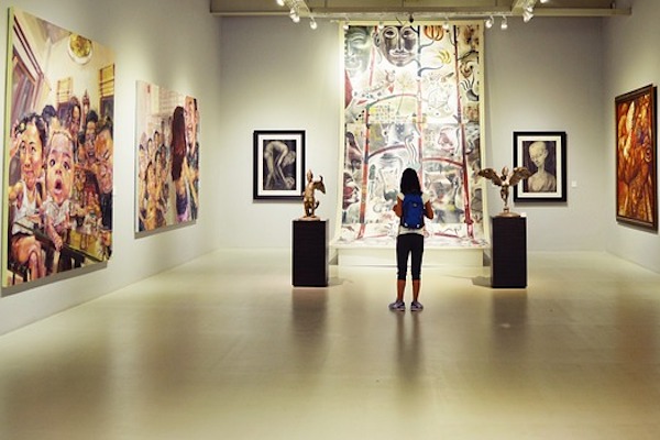 Bakan Ersoy, Evrenin Sessiz Gösterisi Fotoğraf Sergisi’ni ziyaret etti