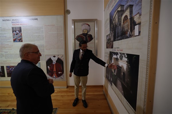 Bakan Güler, 1. Murad Hüdavendigar’ın türbesini ziyaret etti
