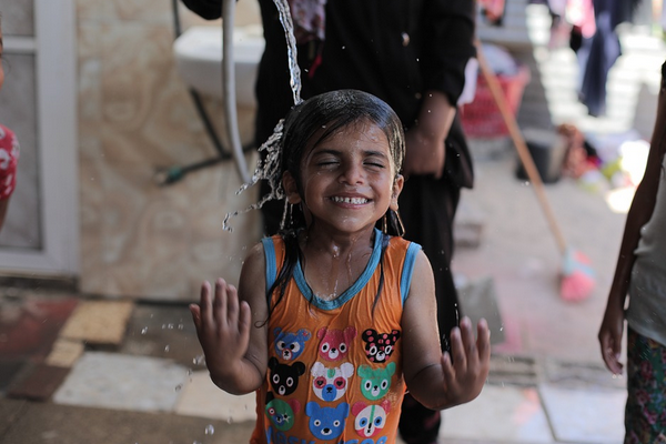 Macron: “Filistinlilerin acil ihtiyaçlarına cevap vermek için seferber oluyoruz”