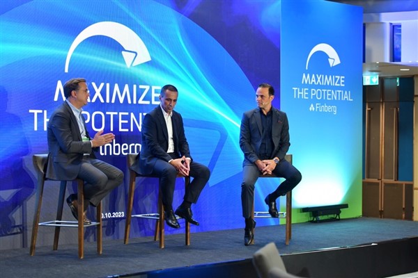 Finberg, “Get Together” etkinliğinde girişimcilerle buluştu