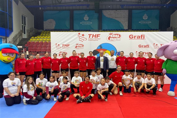 Kral Şakir, Türkiye Hentbol Federasyonu ile güçlerini birleştirdi