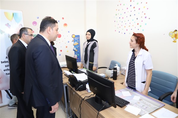 Şanlıurfa İl Sağlık Müdürü Solmaz, Hilvan’da sağlık tesislerini ziyaret etti