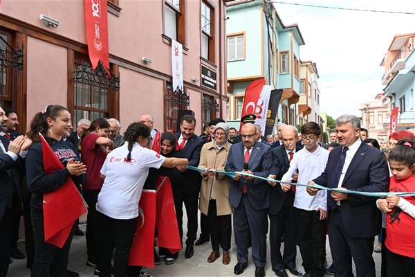 Büyükşehir, Cumhuriyet’in 100. yılını kütüphane açarak kutladı