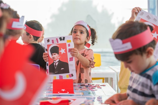 İzmir’de 100. yıl etkinlikleri sürüyor