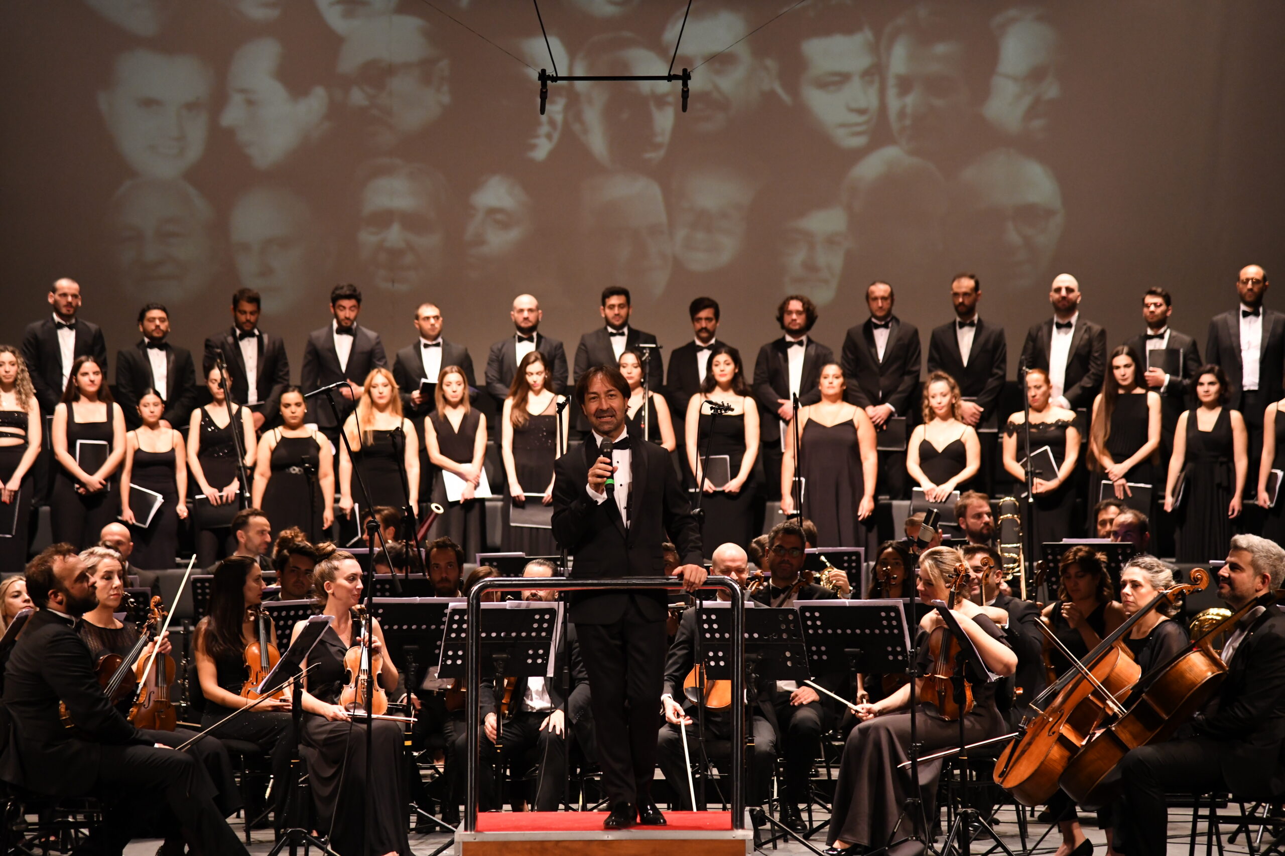 “Türkiye” adlı eser ilk defa dinleyiciyle buluştu