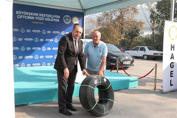 Bursa Büyükşehir Belediyesi’nin çiftçiye desteği sürüyor