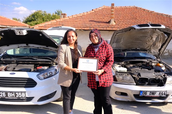 Mihalıççık’ta kadınlara araba bakım kursu