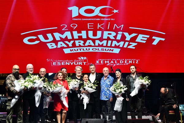 Cumhuriyet’in yüzleri Esenyurt’ta anıldı