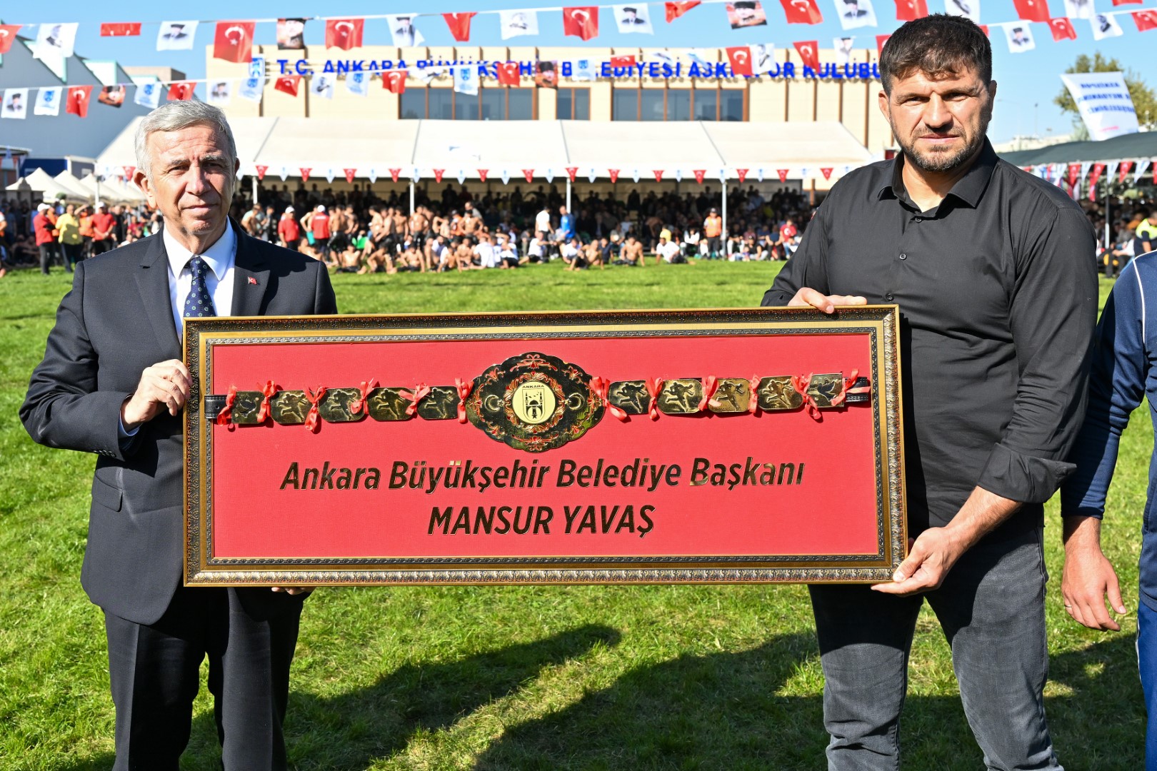 Şaban Yılmaz Spor Kompleksi, “Gazi Paşa’yı Anma Büyük Yağlı Pehlivan Güreşleri” ile açıldı