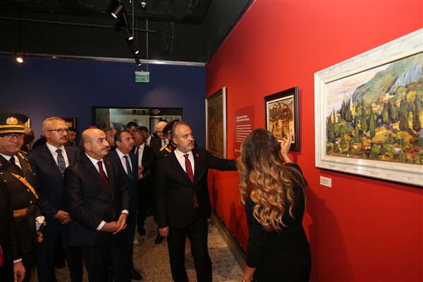 Şefik Bursalı’nın eserleri sanatseverlerle buluşturuldu