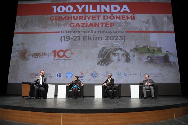 “100. yılında Cumhuriyet Dönemi Gaziantep Uluslararası Sempozyumu” başladı