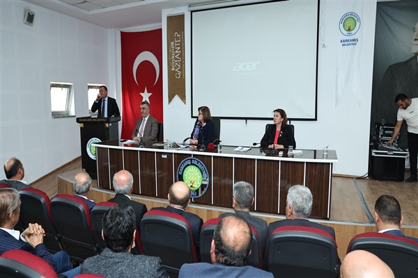 Kayseri’den öğrencilere eğitim desteği