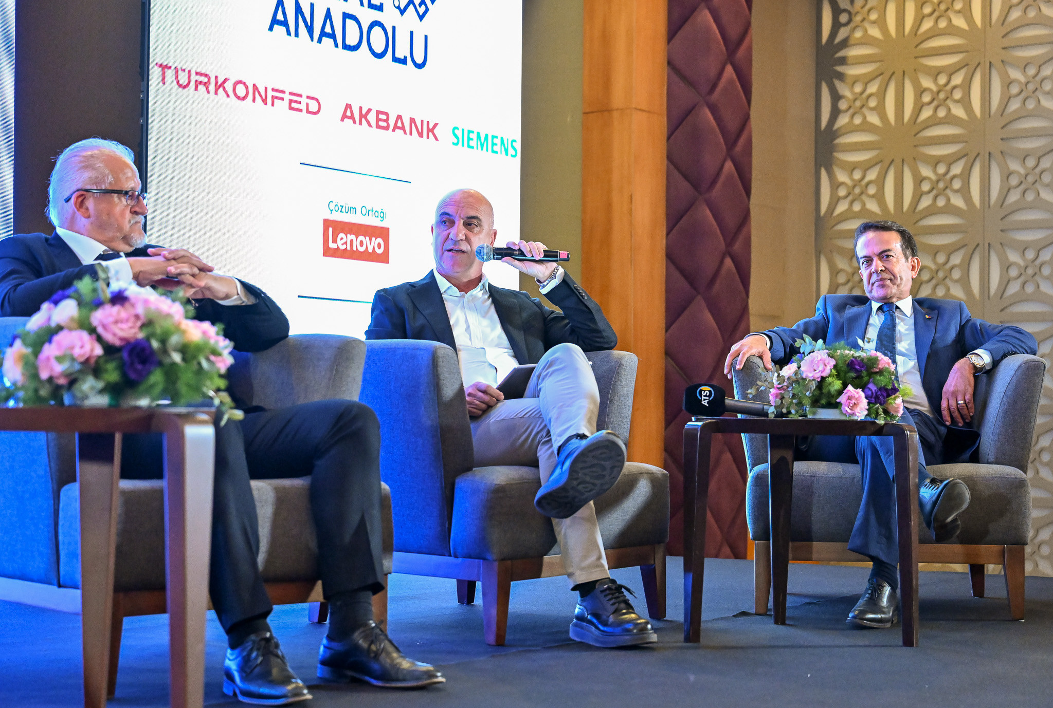 ATSO BAŞKANI ALİ BAHAR, DİJİTAL TİCARETİN ÖNEMİNE DİKKAT ÇEKTİ