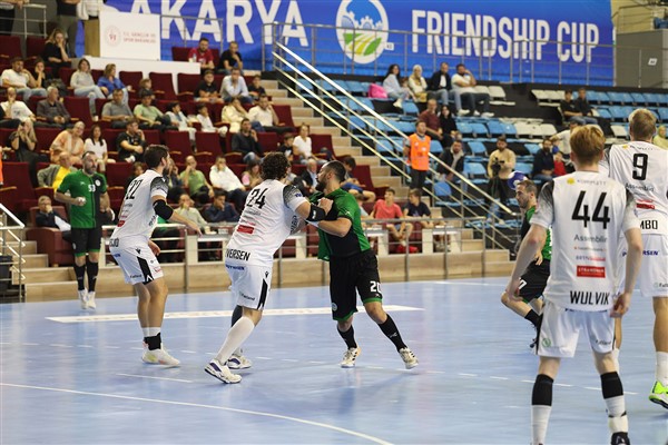 Sakarya Büyükşehir Hentbol Takımı Avrupa’ya veda etti