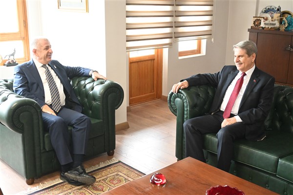 Özdağ, milletvekili Çıray ile bir araya geldi