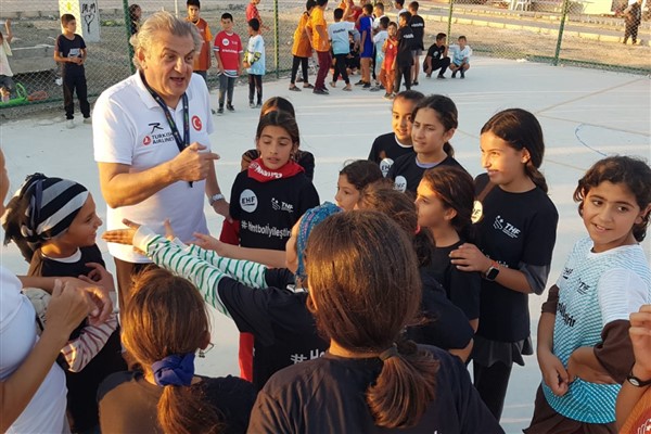 “Hentbol İyileştirir” projesi Hatay’da devam etti