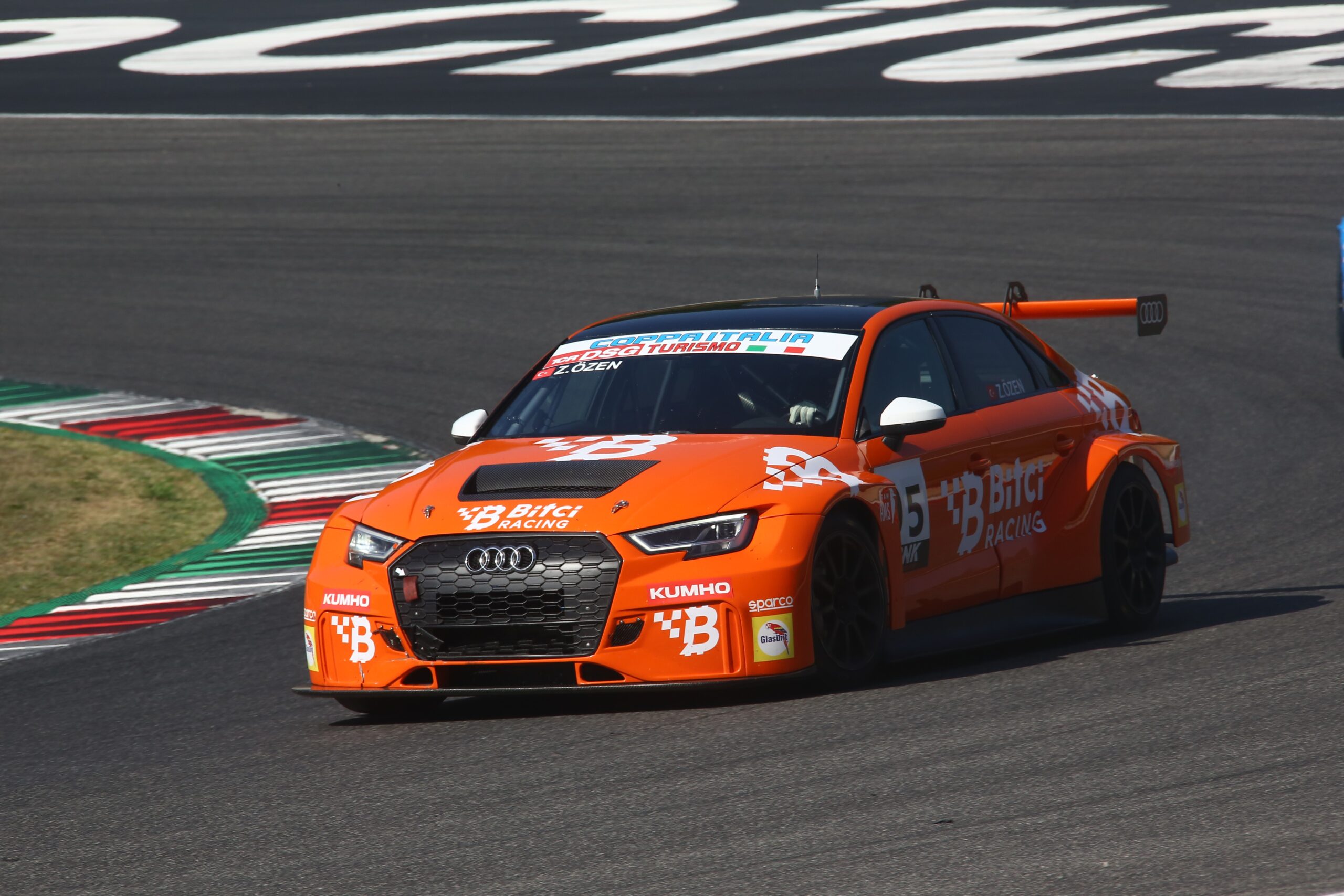 Genç yetenek Zekai Özen İtalya sezonuna tam gaz devam ediyor