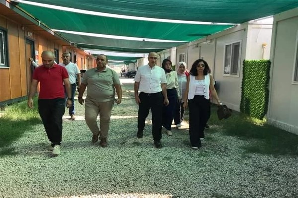 Kaymakam Atay depremzedelerin  istek ve sorunlarını dinledi