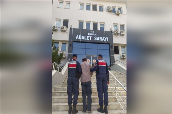 Afyonkarahisar’da dolandırıcılık suçundan aranan şahıs yakalandı
