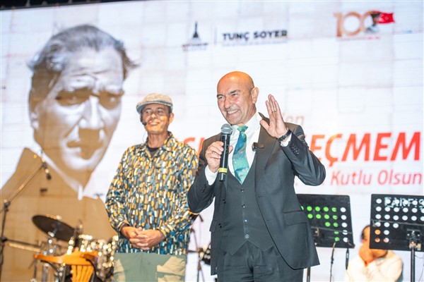 Başkan Soyer: “İzmir sonuna kadar Cumhuriyete sahip çıkacak”