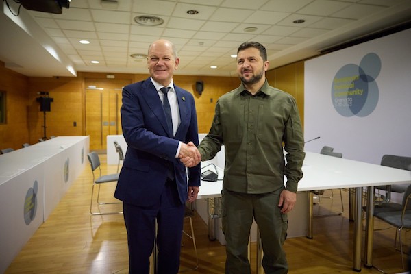 Zelenski, Almanya Başbakanı Scholz ile bir araya geldi