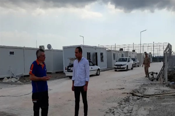 Kaymakam Yurddaş, konteyner kentte incelemelerde bulundu