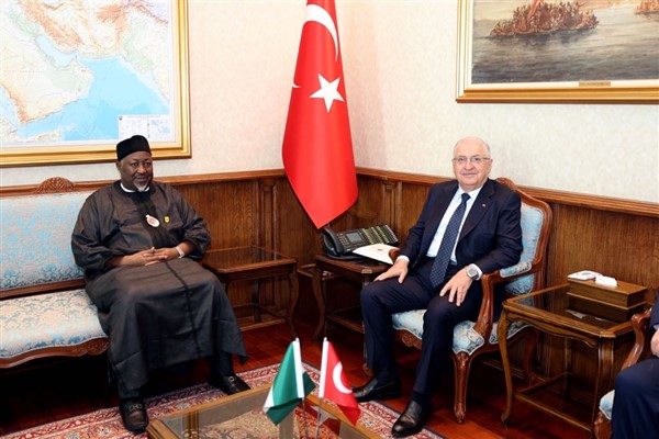 Milli Savunma Bakanı Güler, Nijerya Savunma Bakanı Abubakar ile görüştü