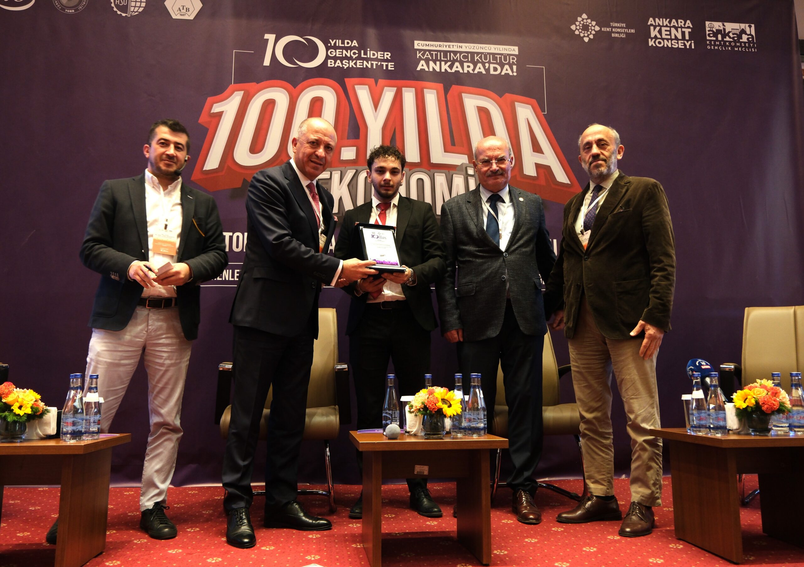 ASO BAŞKANI SEYİT ARDIÇ GENÇ LİDERLERE “SANAYİDE GİRİŞİMCİLİĞİN HİKAYESİ”Nİ ANLATTI