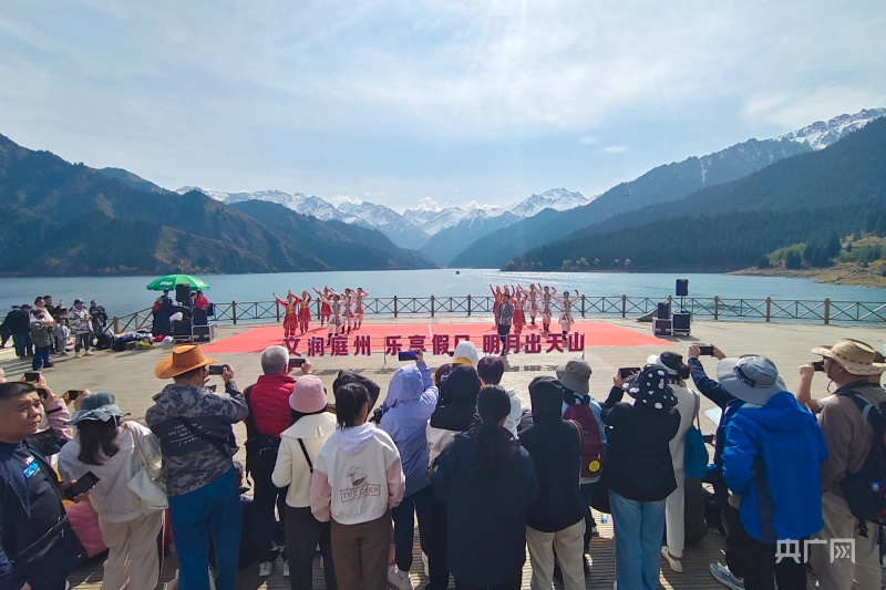Bayram tatilinde Xinjiang’ın turizm sektörü tepeye çıktı