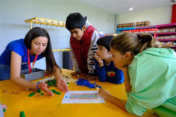 Eskişehir’de öğrenciler uzaylı dünyalarını haritaladı