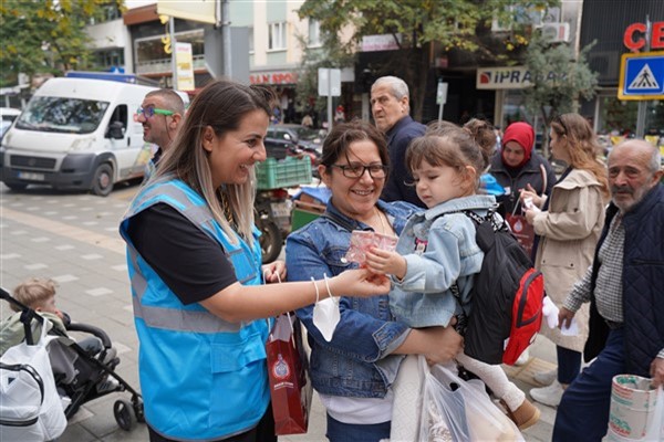 Orhangazi Belediyesi Beyazmasa ekipleri kız çocuklarına özel etkinlik düzenledi