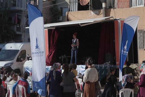 İzmir, 29 Ekim Cumhuriyet Bayramı’na kadar sürecek olan etkinliklere başladı