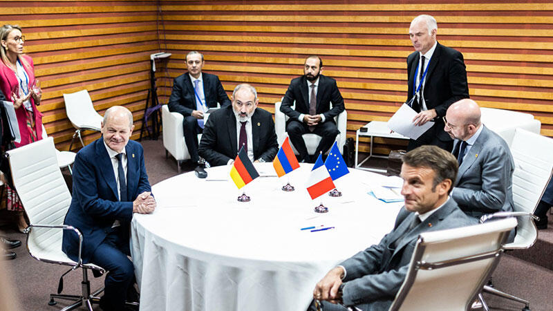 Paşinyan’ın Granada temasları