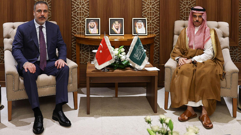 Bakan Fidan, Suudi Arabistanlı ve Kuveytli mevkidaşlarıyla görüştü