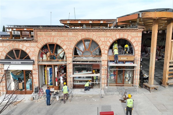 Bursa Tarihi Çarşı’da aslına dönüş